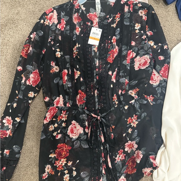 Perfect Work blouses!!!! - Picture 2 of 13